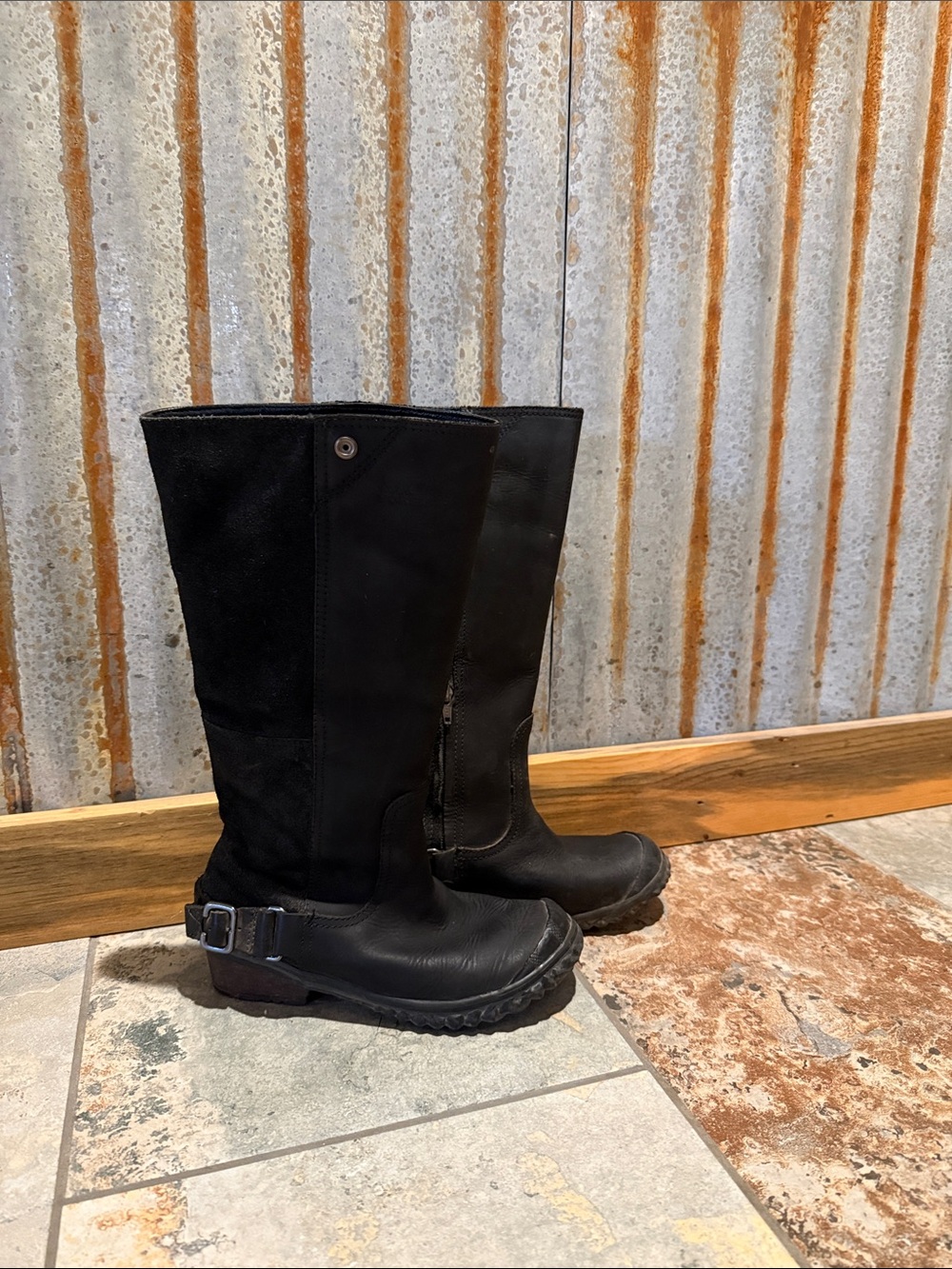 Sorel Black Leather Mid-Calf Riding Boots